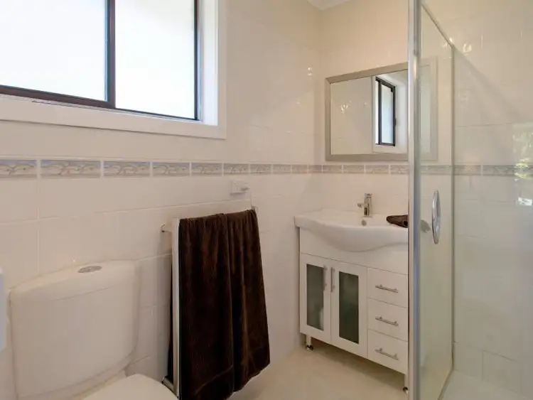 Fifth view of Homely house listing, 10 Melaleuca Court, Frankston VIC 3199
