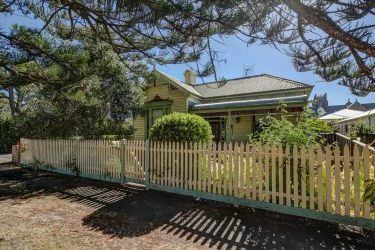 92 Sackville Street, Port Fairy VIC 3284