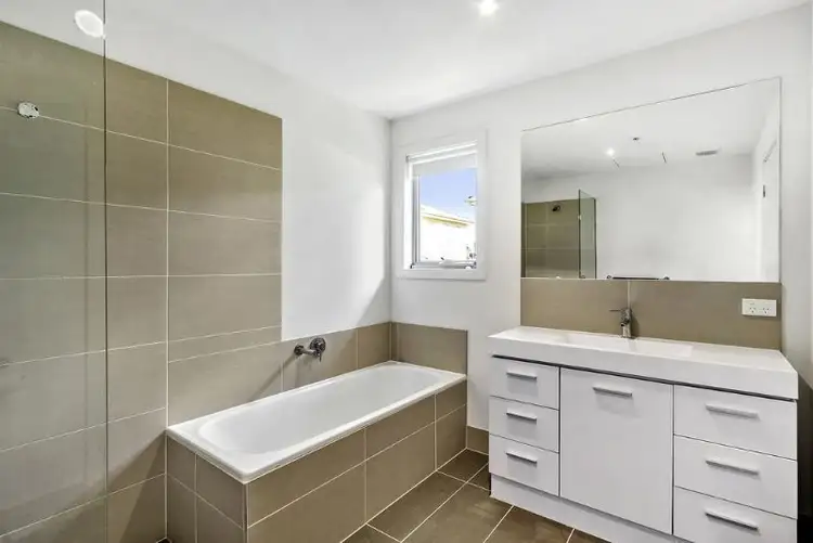 Fifth view of Homely apartment listing, 2/881 Doncaster Road, Doncaster East VIC 3109