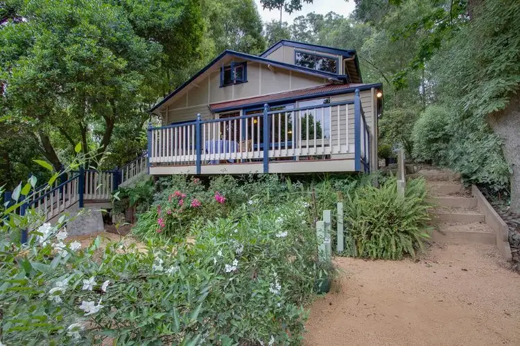 49 Falls Road, Kalorama VIC 3766