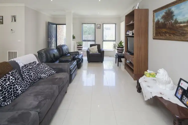 Fifth view of Homely unit listing, 2/231 Outlook Drive, Dandenong North VIC 3175