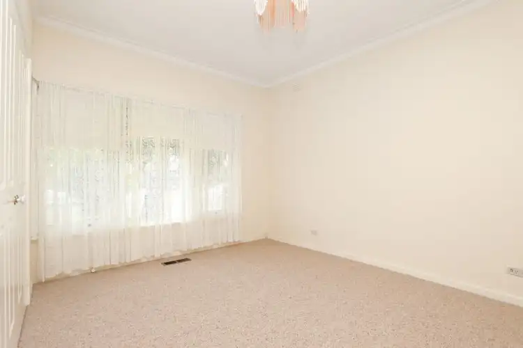 Sixth view of Homely house listing, 8 Thomas Street, St Albans VIC 3021