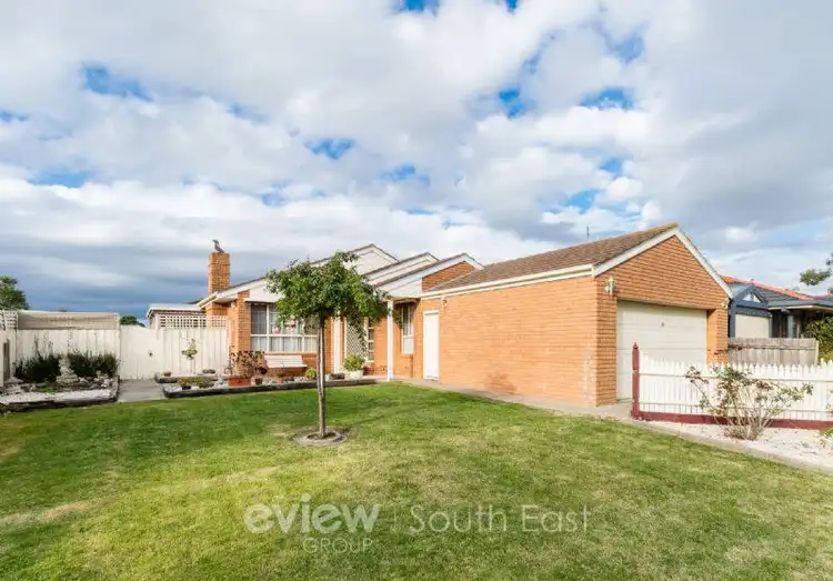 10 Baringa Park Drive, Narre Warren South VIC 3805