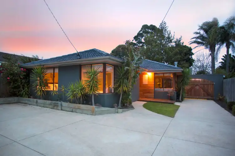 16 Elisdon Drive, Seaford VIC 3198