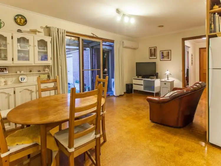 Fifth view of Homely house listing, 8 Huntly Court, Langwarrin VIC 3910