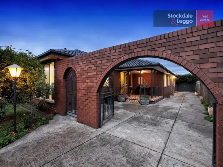 246 Carrick Drive, Gladstone Park VIC 3043