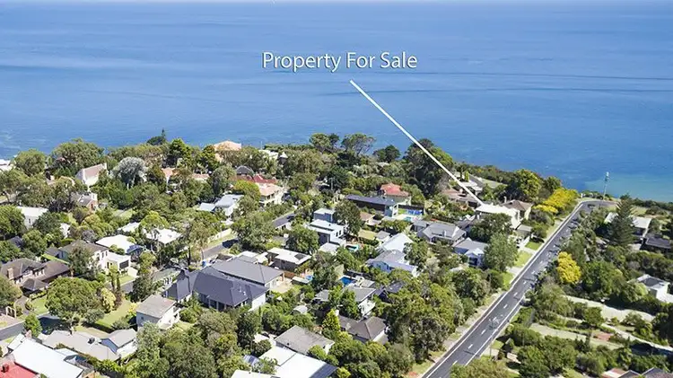 8 Canadian Bay Road, Mount Eliza VIC 3930