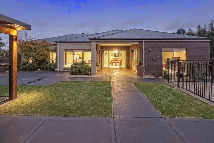 Fourth view of Homely house listing, 3 Collina Court, Langwarrin VIC 3910