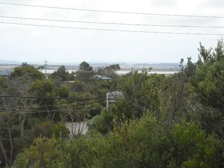 22 St Ives Cres, Venus Bay VIC 3956