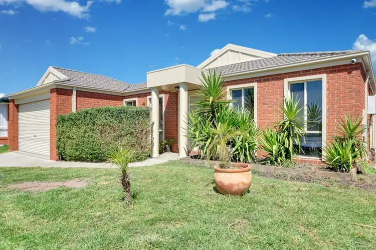 Second view of Homely house listing, 21 Nyarrin Place, Cranbourne West VIC 3977