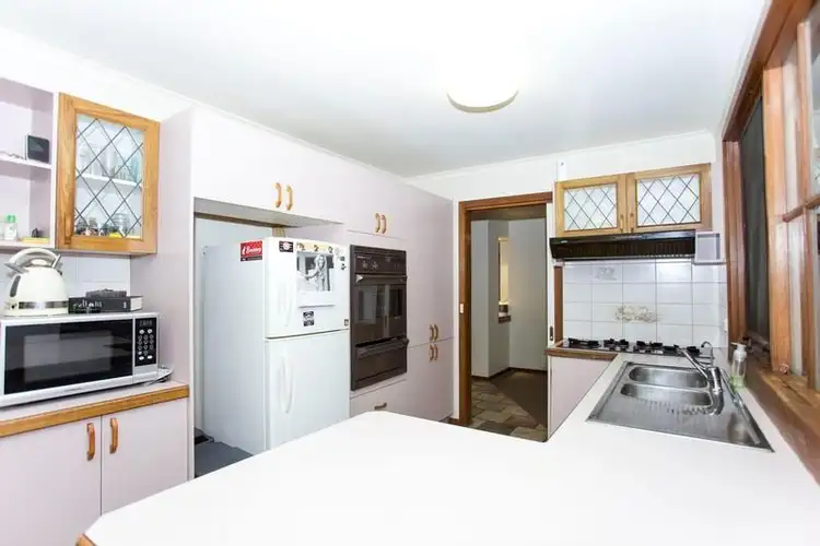 Fifth view of Homely house listing, 18 Leonard Avenue, Berwick VIC 3806