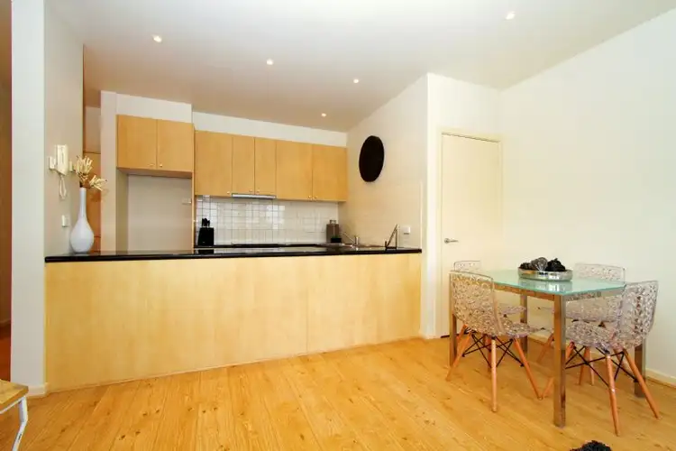 Third view of Homely apartment listing, 15/2 North Avenue, Strathmore VIC 3041