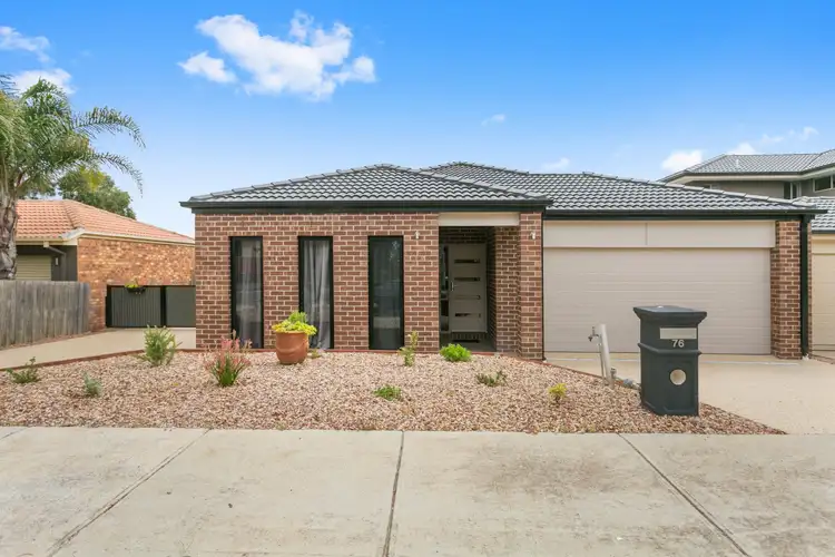 76 Orama Avenue, Carrum Downs VIC 3201