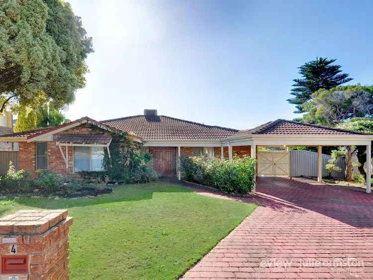 4 Fern Place, Woodvale WA 6026