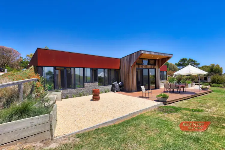 10 Townsend Bluff Road, Inverloch VIC 3996