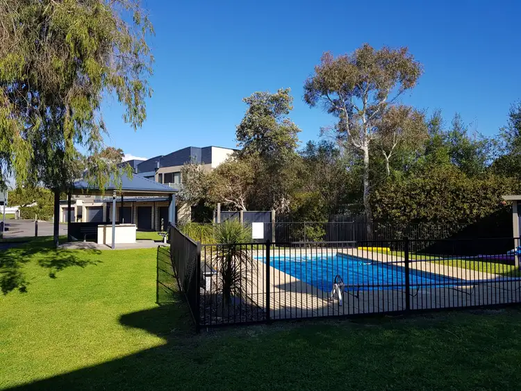 Sixth view of Homely unit listing, 2/7 BEACH STREET, Cowes VIC 3922