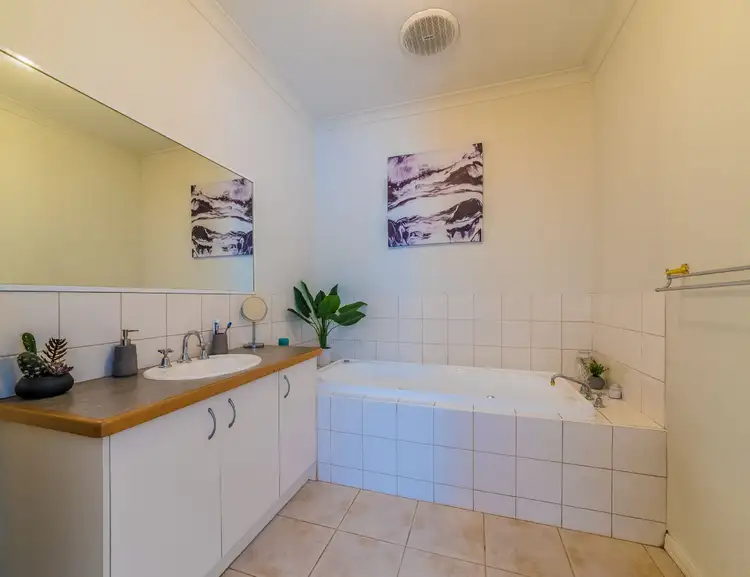 Fourth view of Homely unit listing, 13/10 Parkhill Drive, Berwick VIC 3806