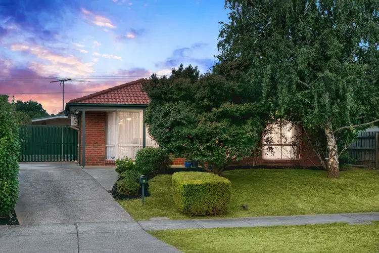 8 Carly Close, Narre Warren South VIC 3805