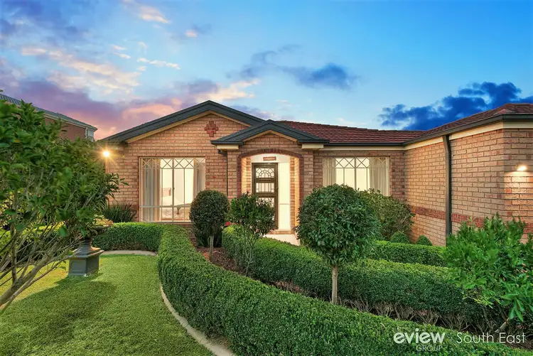 6 Robinswood Parade, Narre Warren South VIC 3805