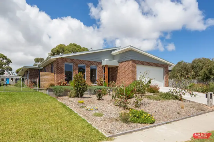 1 WILLIAMSONS WALK, Wonthaggi VIC 3995
