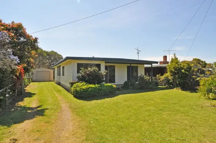 16 Ellen Avenue, Tarwin Lower VIC 3956