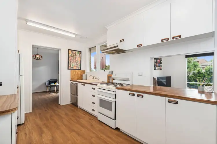 Third view of Homely house listing, 5 Zammit Court, Frankston VIC 3199