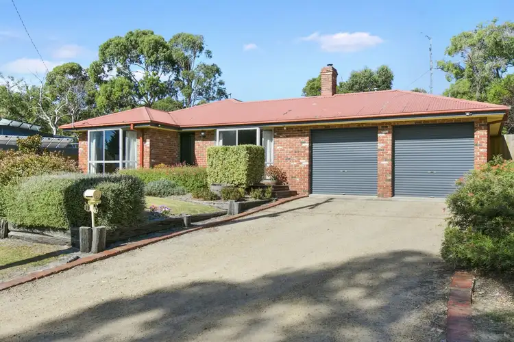19 Carrathool Avenue, Rosebud VIC 3939