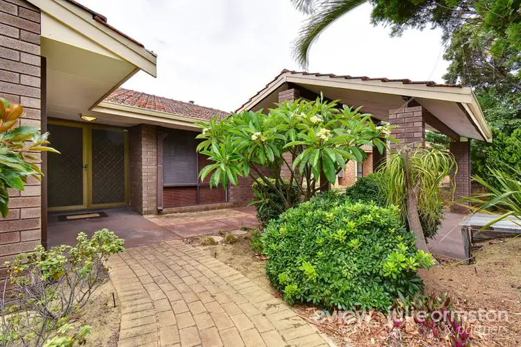 110 The Crest, Woodvale WA 6026