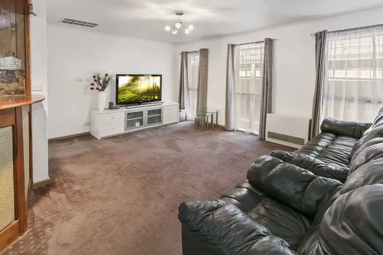 Second view of Homely house listing, 6 Schmidt Court, Seaford VIC 3198
