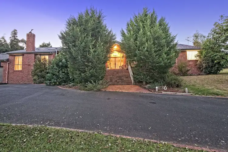 1-2 Waterford Close, Narre Warren North VIC 3804