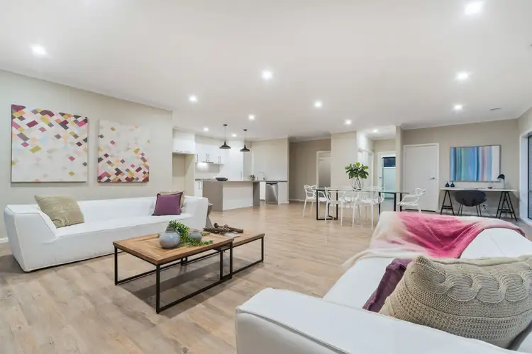 2/9 Raymond Road, Seaford VIC 3198