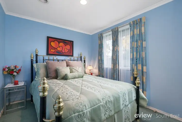 Fourth view of Homely house listing, 2 Loxford Court, Narre Warren South VIC 3805