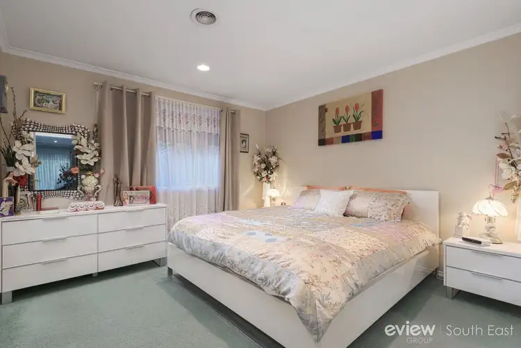 Sixth view of Homely house listing, 2 Loxford Court, Narre Warren South VIC 3805