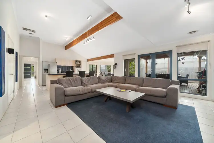 18 Petalnina Close, Somerville VIC 3912