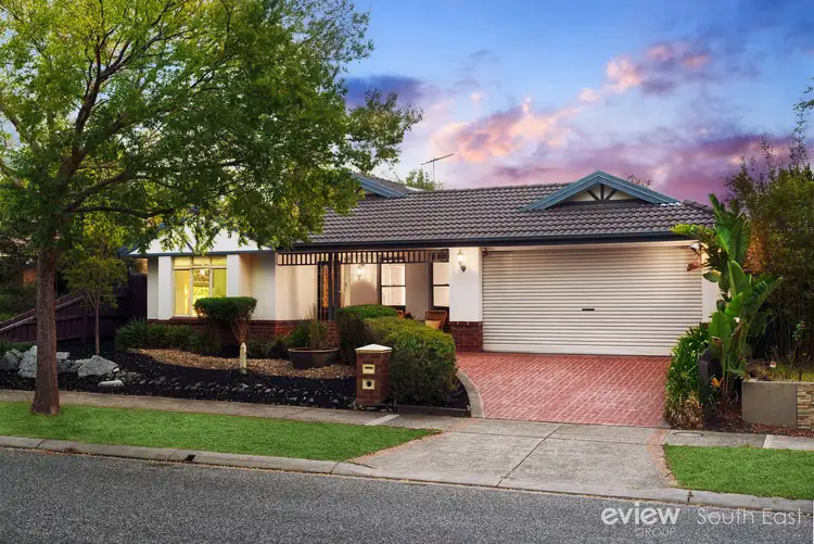 32 Galloway Drive, Narre Warren South VIC 3805