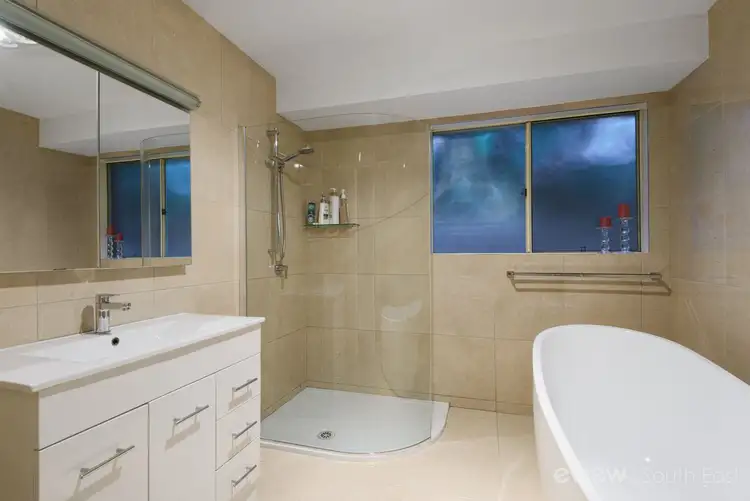 Fifth view of Homely house listing, 32 Galloway Drive, Narre Warren South VIC 3805