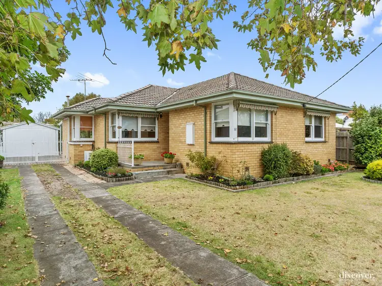 32 Railway Parade, Seaford VIC 3198