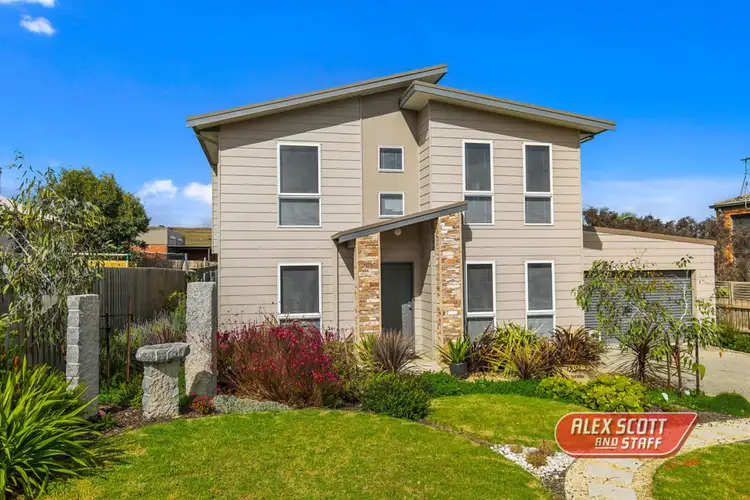 23 HALCYON AVENUE, San Remo VIC 3925