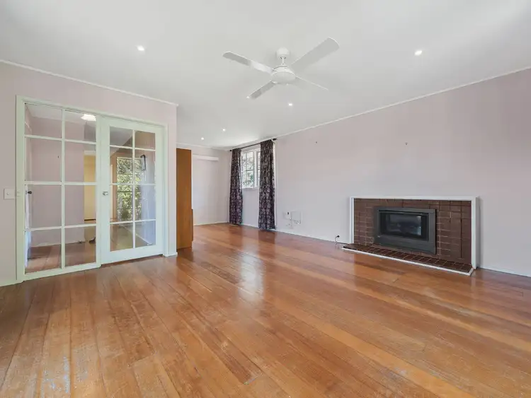 Second view of Homely house listing, 4 Albert Court, Frankston VIC 3199