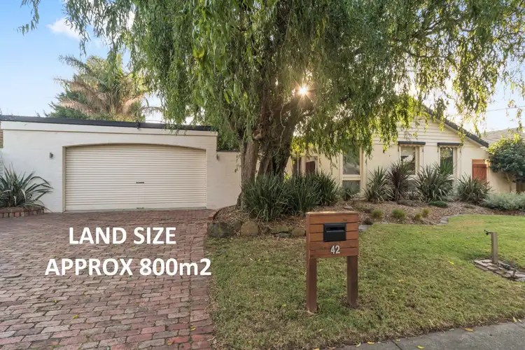 42 Pembroke Drive, Somerville VIC 3912