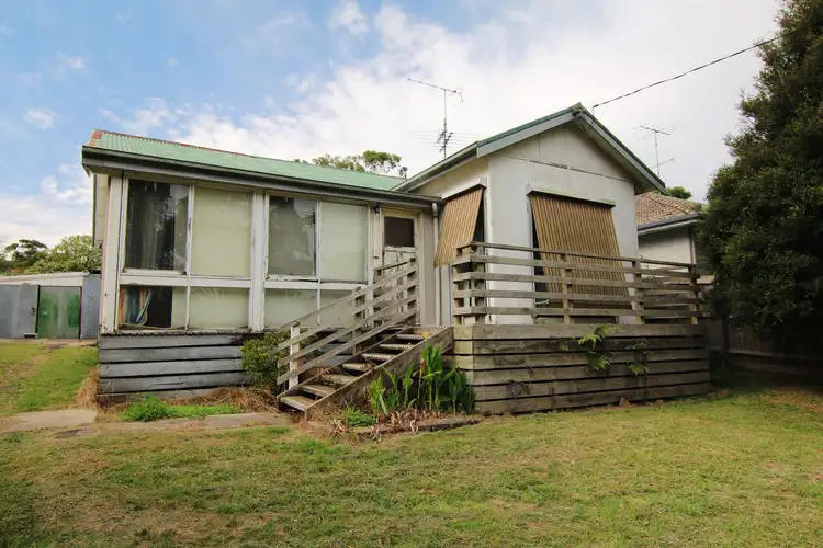 14 LEONGATHA ROAD, Korumburra VIC 3950
