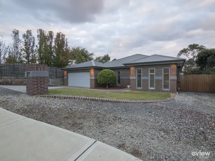 16 Forest Street, Yarra Glen VIC 3775