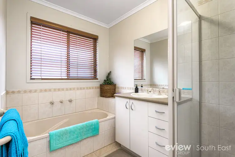 Sixth view of Homely house listing, 4 Minak Close, Narre Warren South VIC 3805