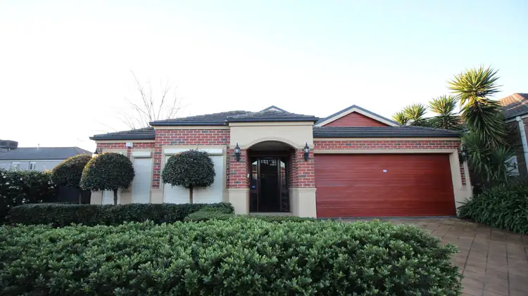 4 EMBLING STREET, Berwick VIC 3806