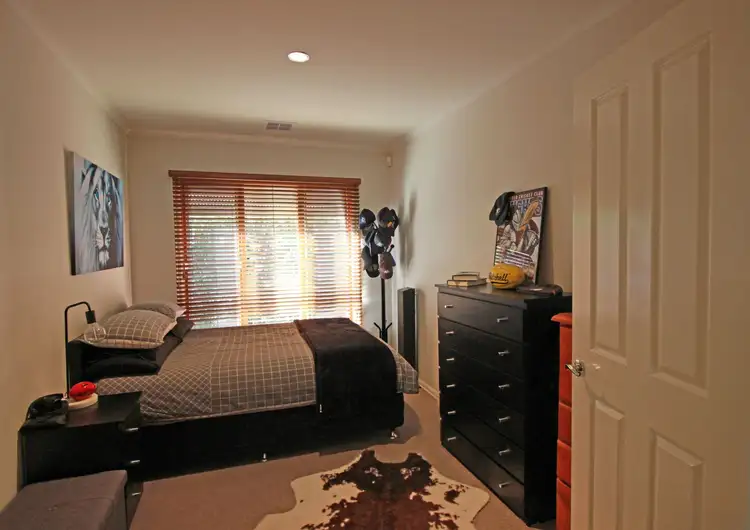Fifth view of Homely house listing, 4 EMBLING STREET, Berwick VIC 3806