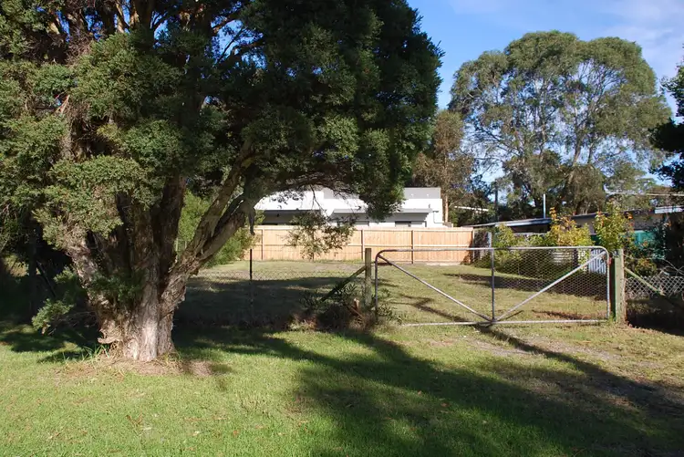 35 Golf Street, Inverloch VIC 3996