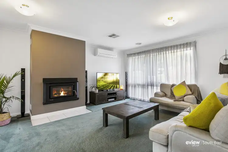 Fourth view of Homely house listing, 8 Bruce Court, Berwick VIC 3806