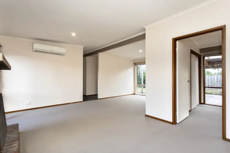 Sixth view of Homely house listing, 1 Oakhurst Court, Frankston VIC 3199