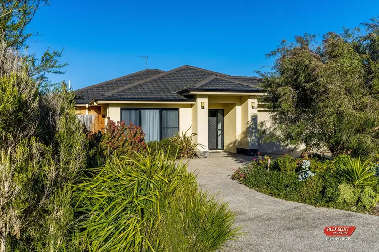 11 Melaleuca Mews, Inverloch VIC 3996