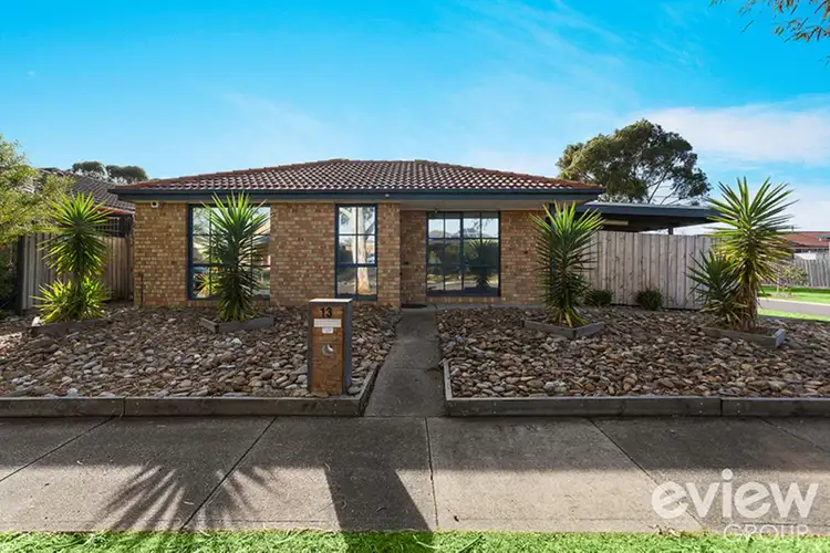 13 Bates Street, Cranbourne West VIC 3977